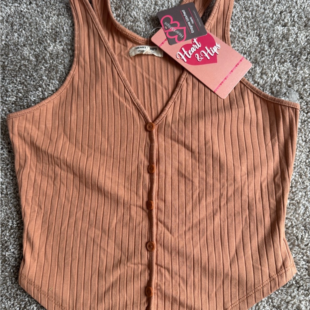 Heart & Hips Women's Tan Ribbed Button-Up Top size medium new with tags